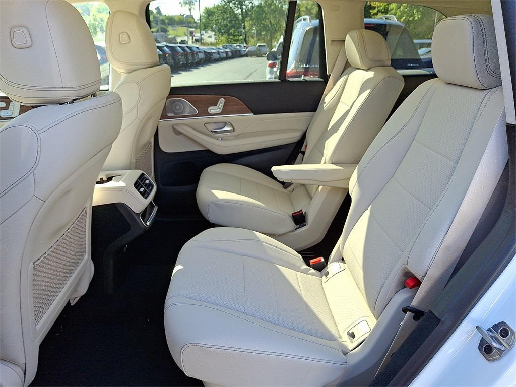 new 2026 Mercedes-Benz GLS 450 car, priced at $92,330