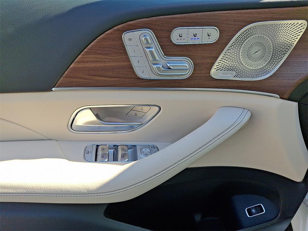 new 2026 Mercedes-Benz GLS 450 car, priced at $92,330