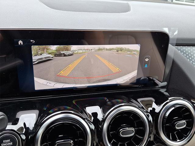 new 2025 Mercedes-Benz GLA 250 car, priced at $44,250