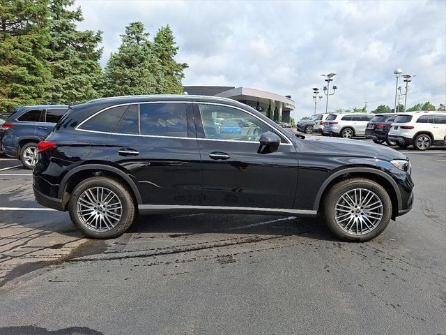new 2025 Mercedes-Benz GLC 300 car, priced at $57,170