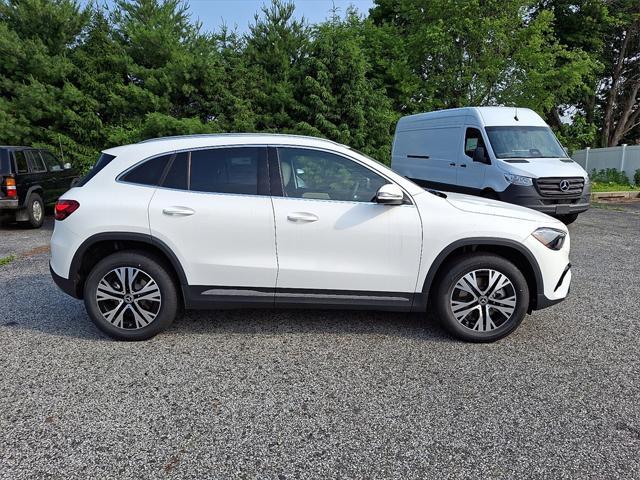 new 2025 Mercedes-Benz GLA 250 car, priced at $44,250