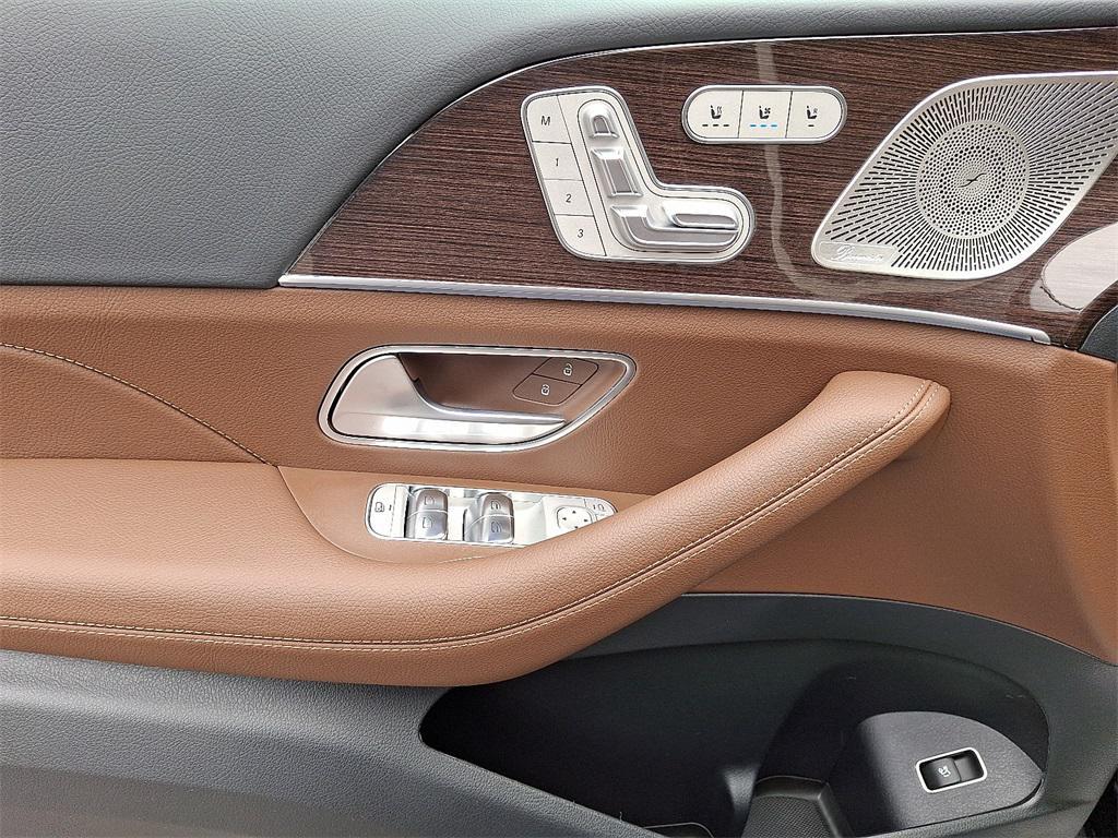 new 2026 Mercedes-Benz GLS 450 car, priced at $101,840