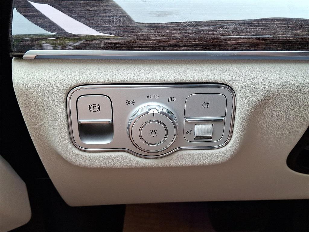 new 2026 Mercedes-Benz GLE 450 car, priced at $82,440