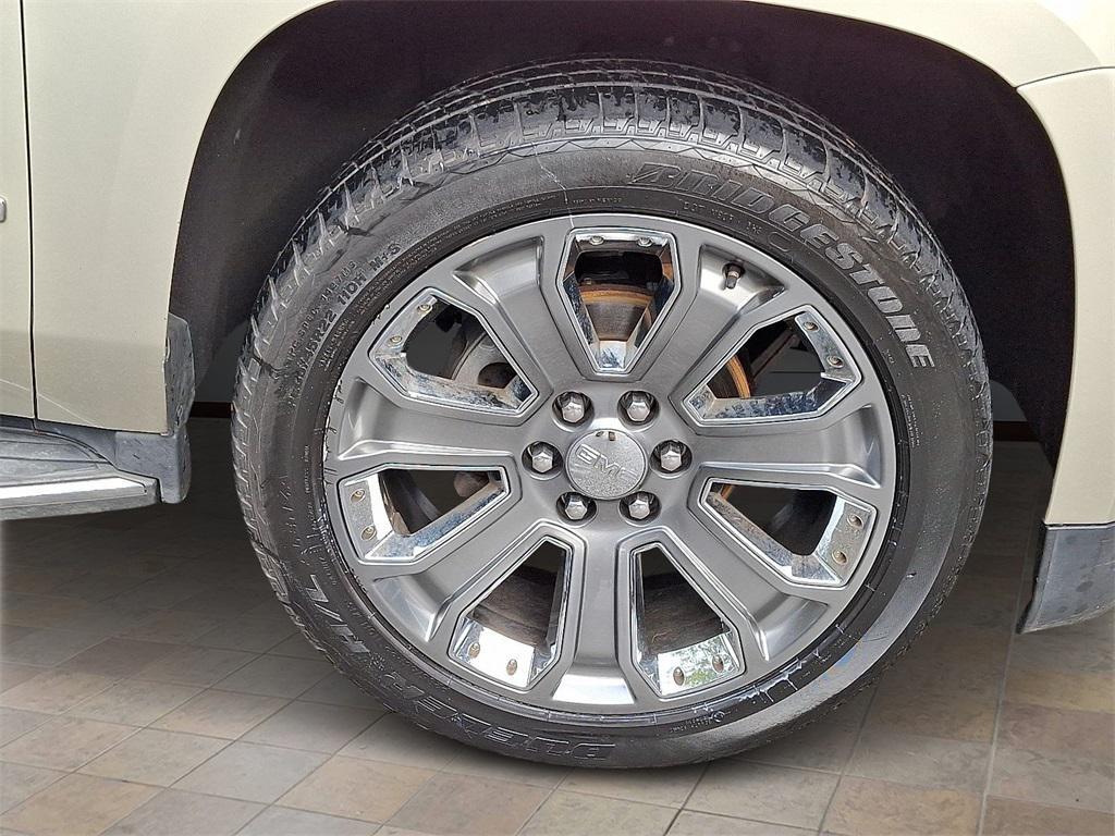 used 2016 GMC Yukon XL car, priced at $23,981