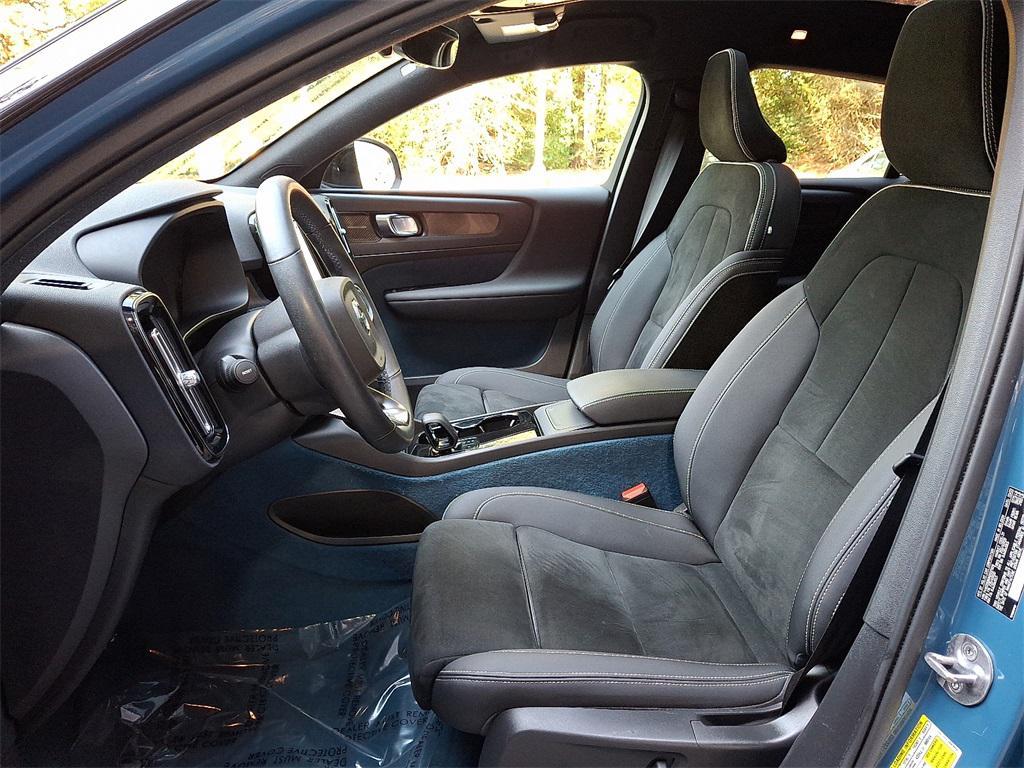 used 2022 Volvo C40 Recharge Pure Electric car, priced at $22,281