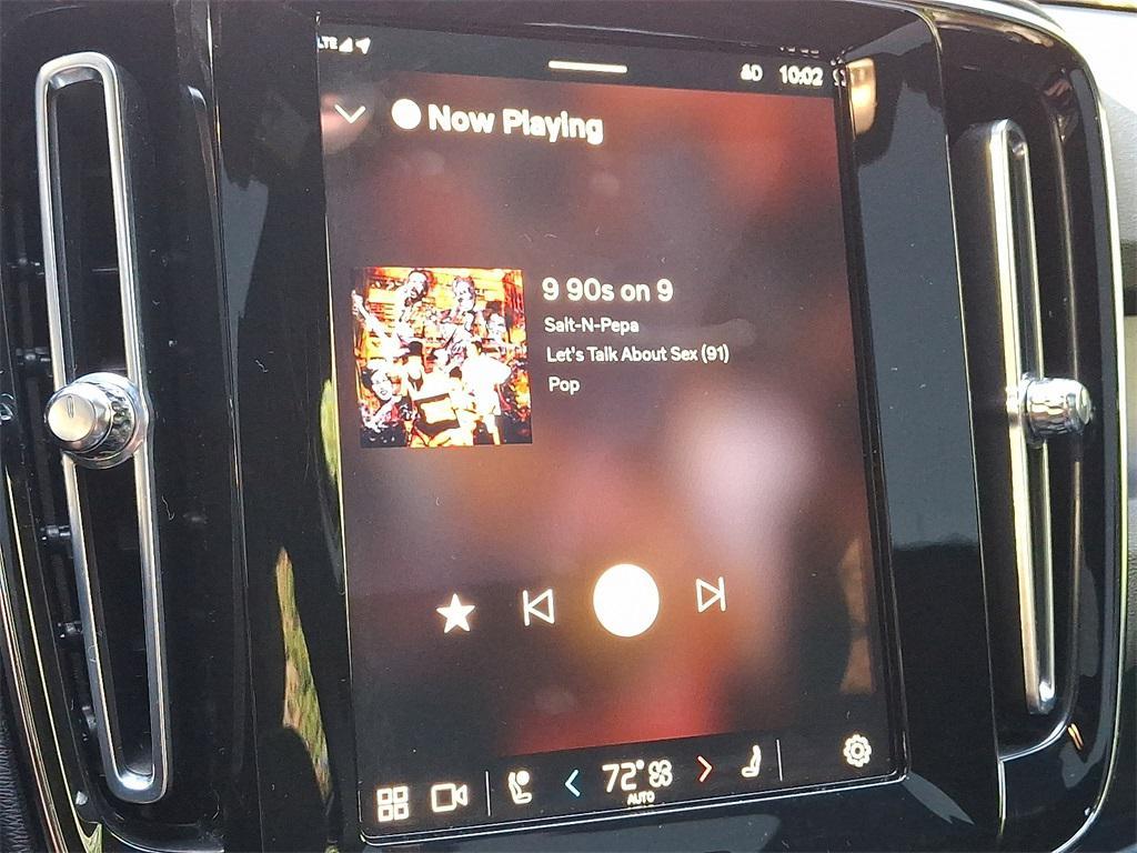 used 2022 Volvo C40 Recharge Pure Electric car, priced at $22,281