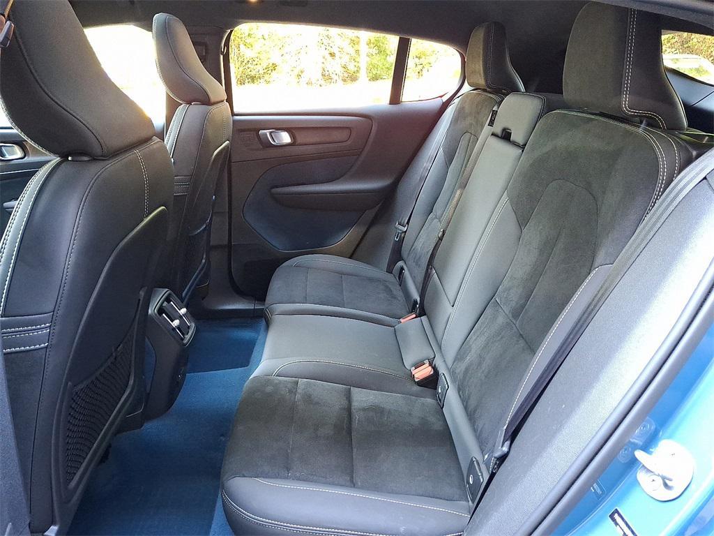 used 2022 Volvo C40 Recharge Pure Electric car, priced at $22,281