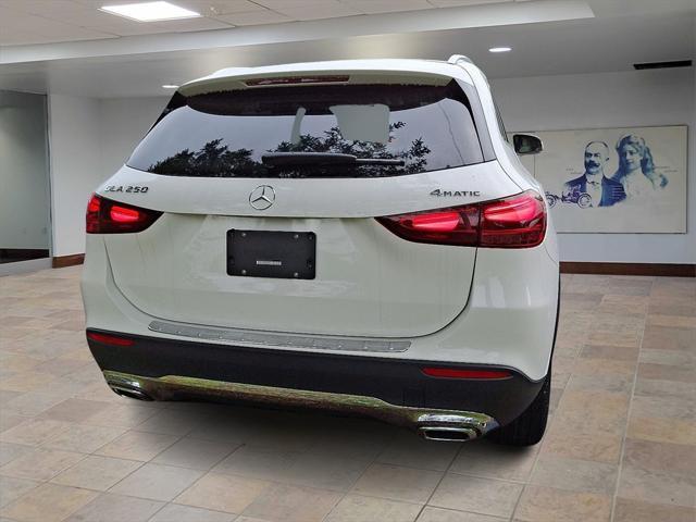 new 2025 Mercedes-Benz GLA 250 car, priced at $44,250