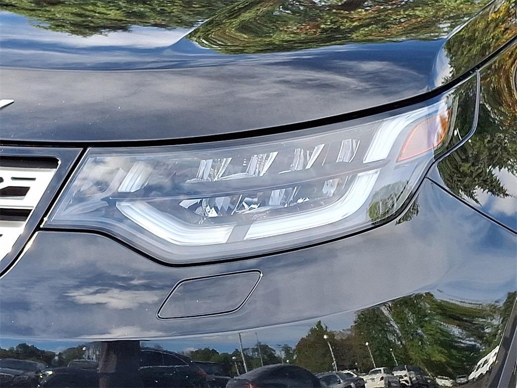used 2018 Land Rover Discovery car, priced at $19,981