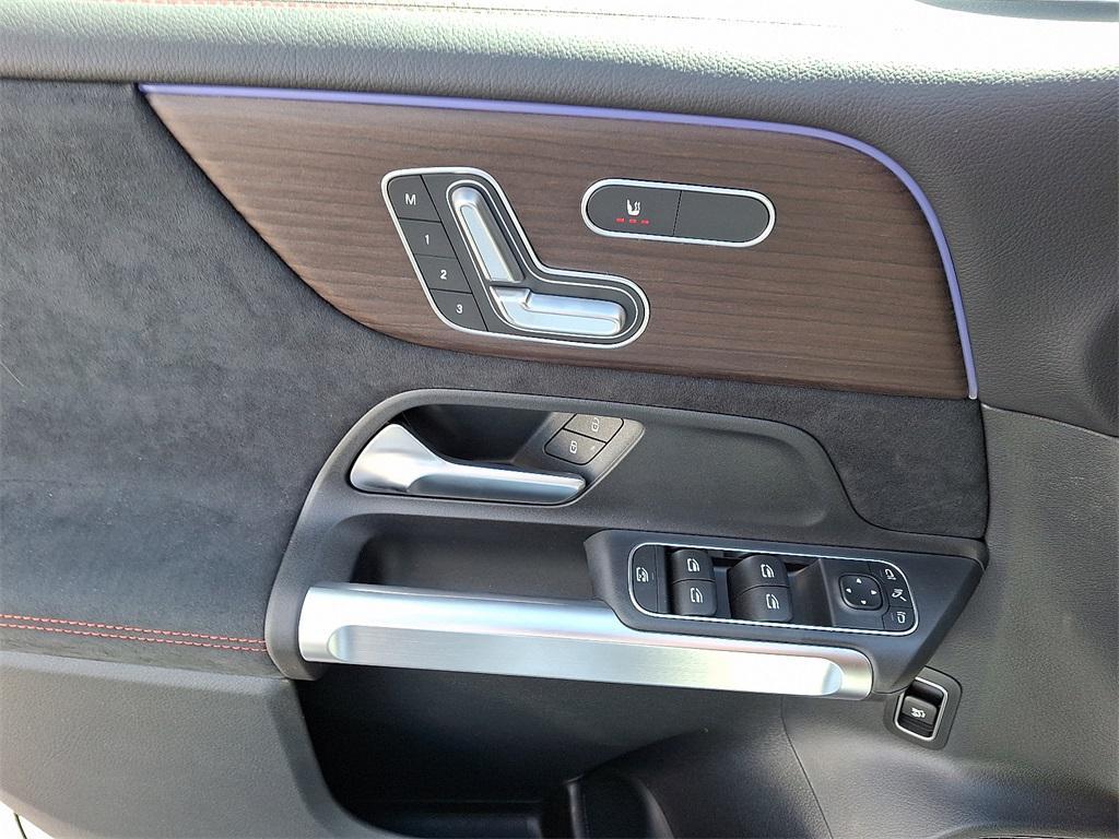 new 2026 Mercedes-Benz GLB 250 car, priced at $57,755