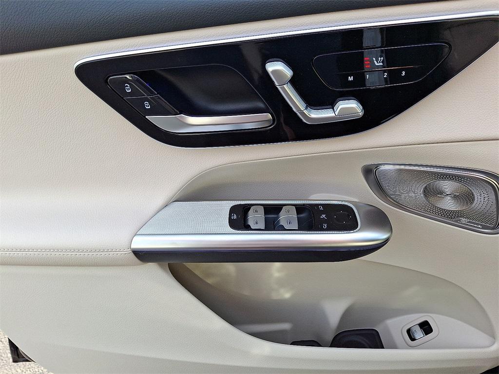 new 2025 Mercedes-Benz GLC 300 car, priced at $57,670