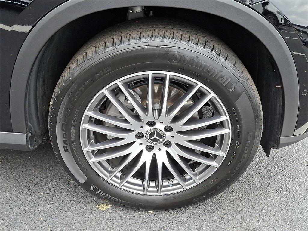 used 2025 Mercedes-Benz GLC 300 car, priced at $57,670