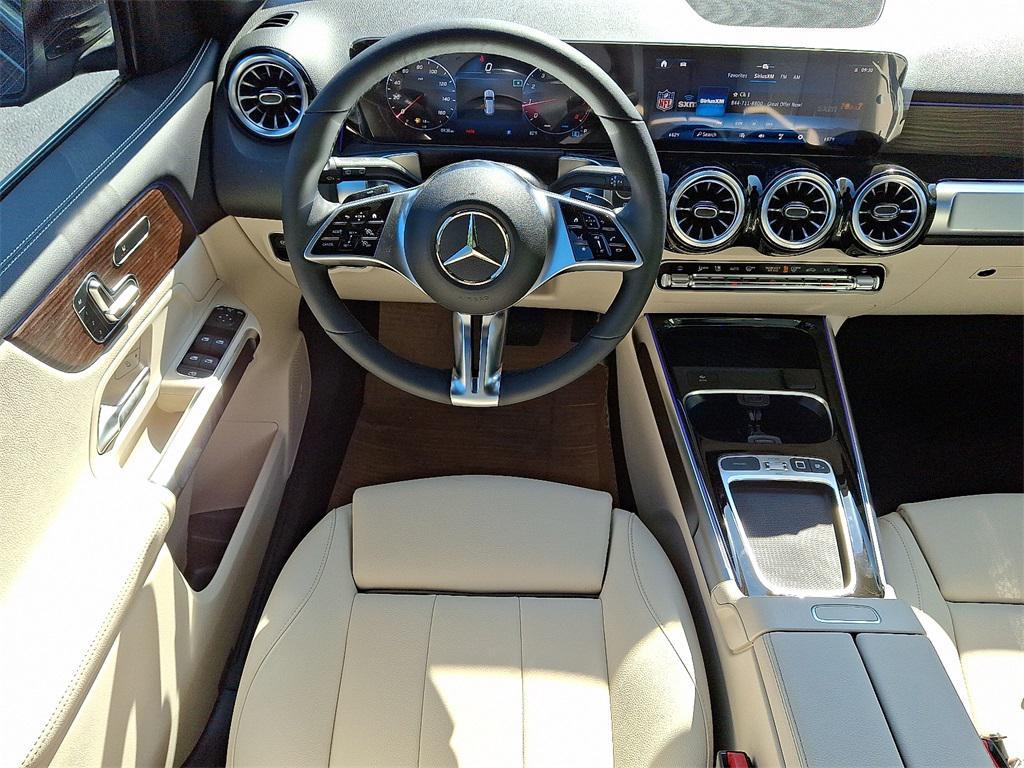 new 2025 Mercedes-Benz GLB 250 car, priced at $52,425