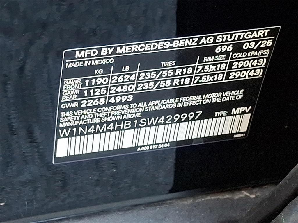 new 2025 Mercedes-Benz GLB 250 car, priced at $52,425