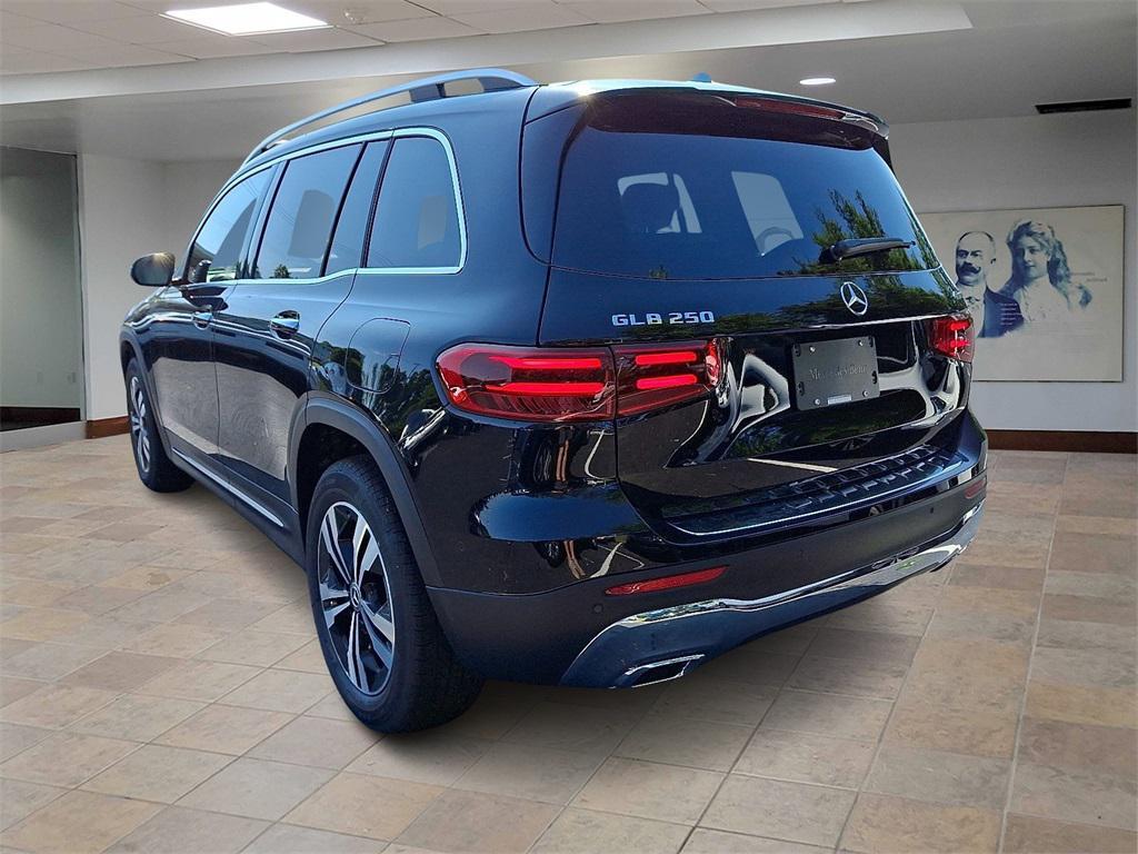 new 2025 Mercedes-Benz GLB 250 car, priced at $52,425