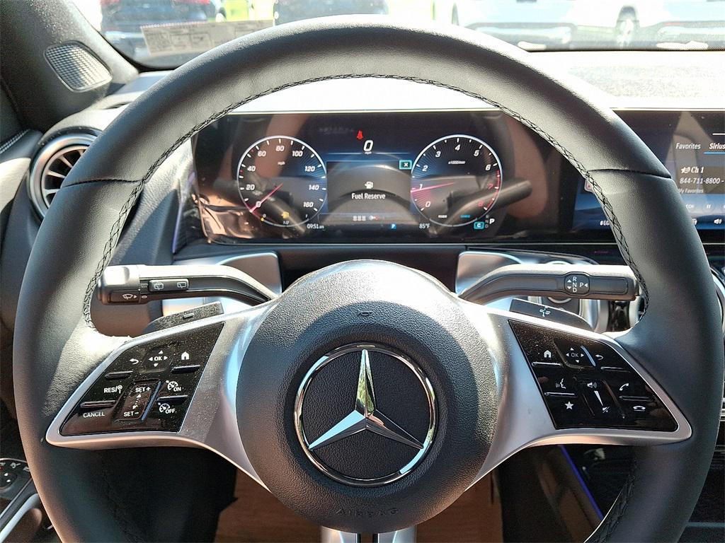 new 2025 Mercedes-Benz GLB 250 car, priced at $51,225