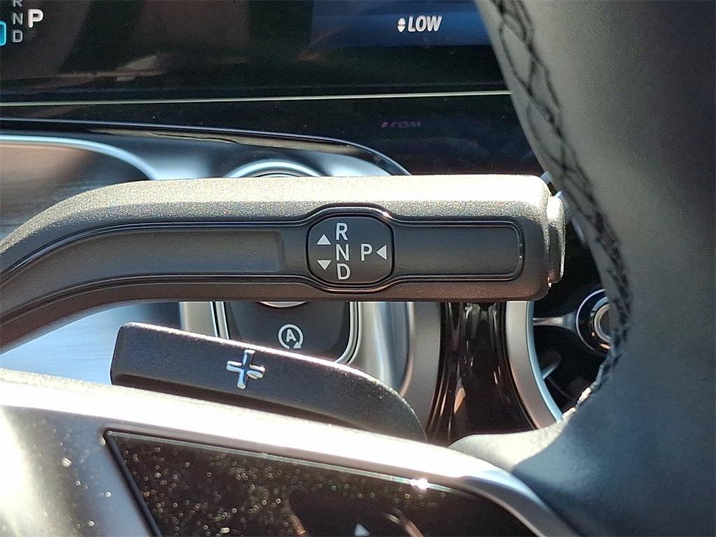 new 2025 Mercedes-Benz GLB 250 car, priced at $51,225