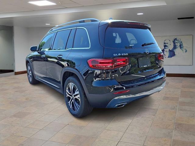 new 2025 Mercedes-Benz GLB 250 car, priced at $51,225