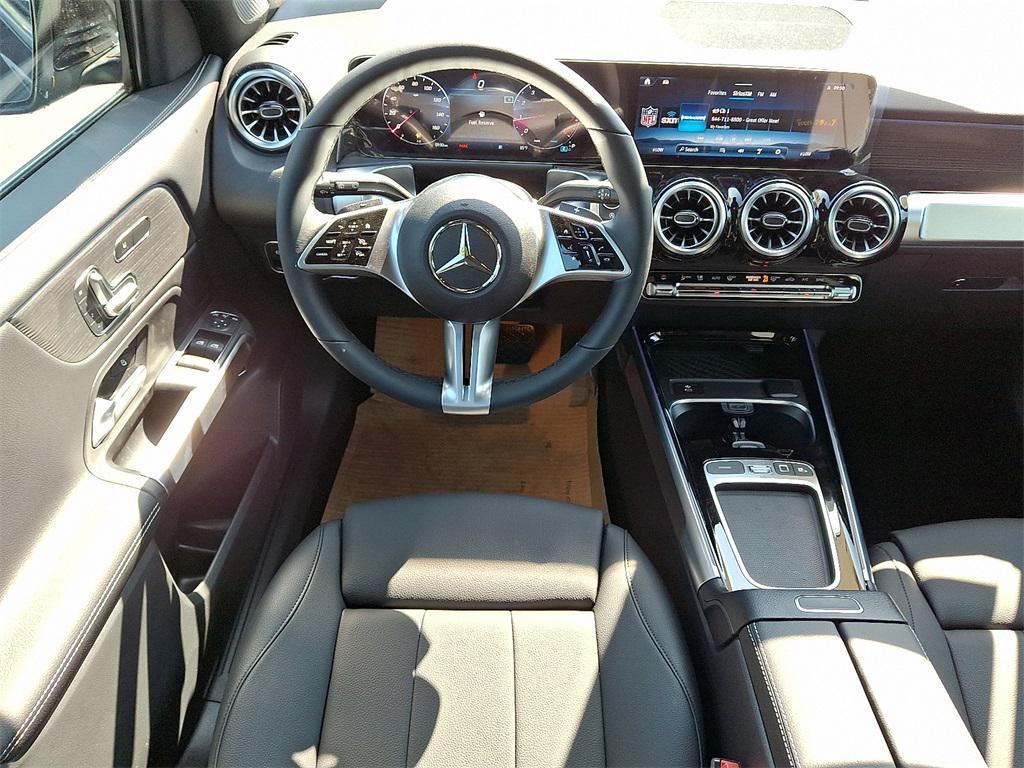 new 2025 Mercedes-Benz GLB 250 car, priced at $51,225