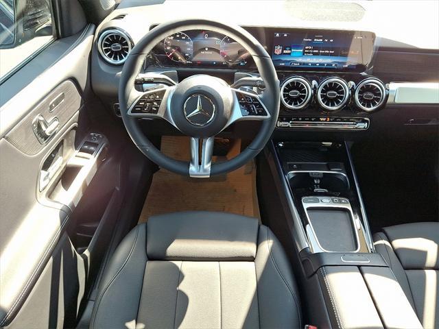 new 2025 Mercedes-Benz GLB 250 car, priced at $51,225