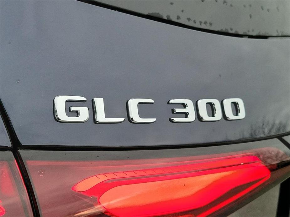 new 2023 Mercedes-Benz GLC 300 car, priced at $60,615