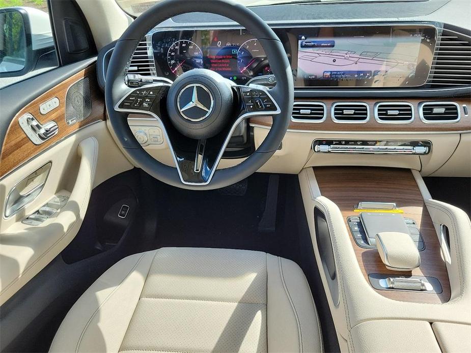 new 2024 Mercedes-Benz GLS 450 car, priced at $90,125