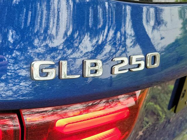 new 2024 Mercedes-Benz GLB 250 car, priced at $53,240