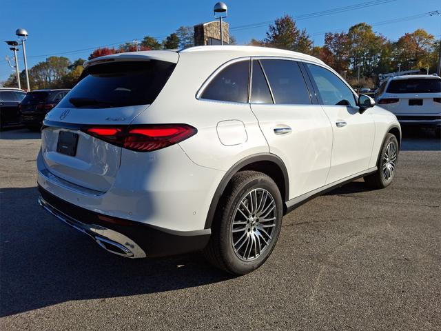 new 2025 Mercedes-Benz GLC 300 car, priced at $61,720