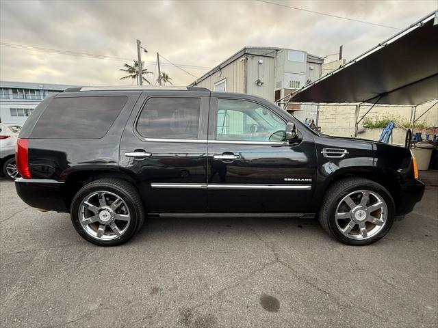 used 2010 Cadillac Escalade car, priced at $10,995