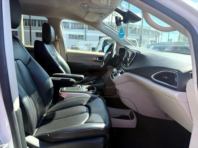 used 2023 Chrysler Pacifica car, priced at $29,995