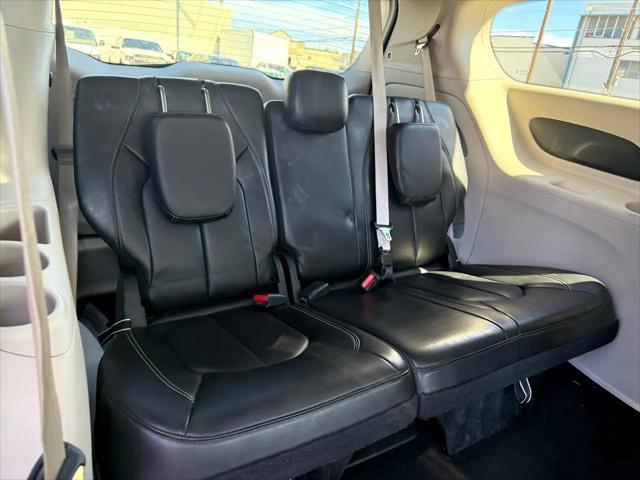 used 2023 Chrysler Pacifica car, priced at $29,995