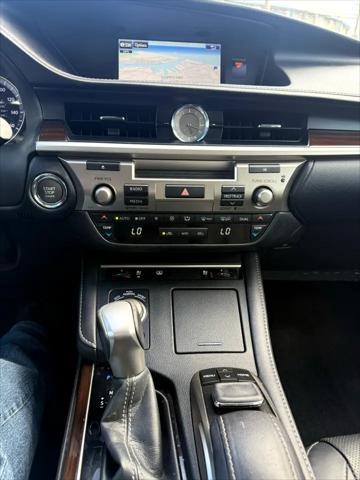 used 2016 Lexus ES 350 car, priced at $18,995