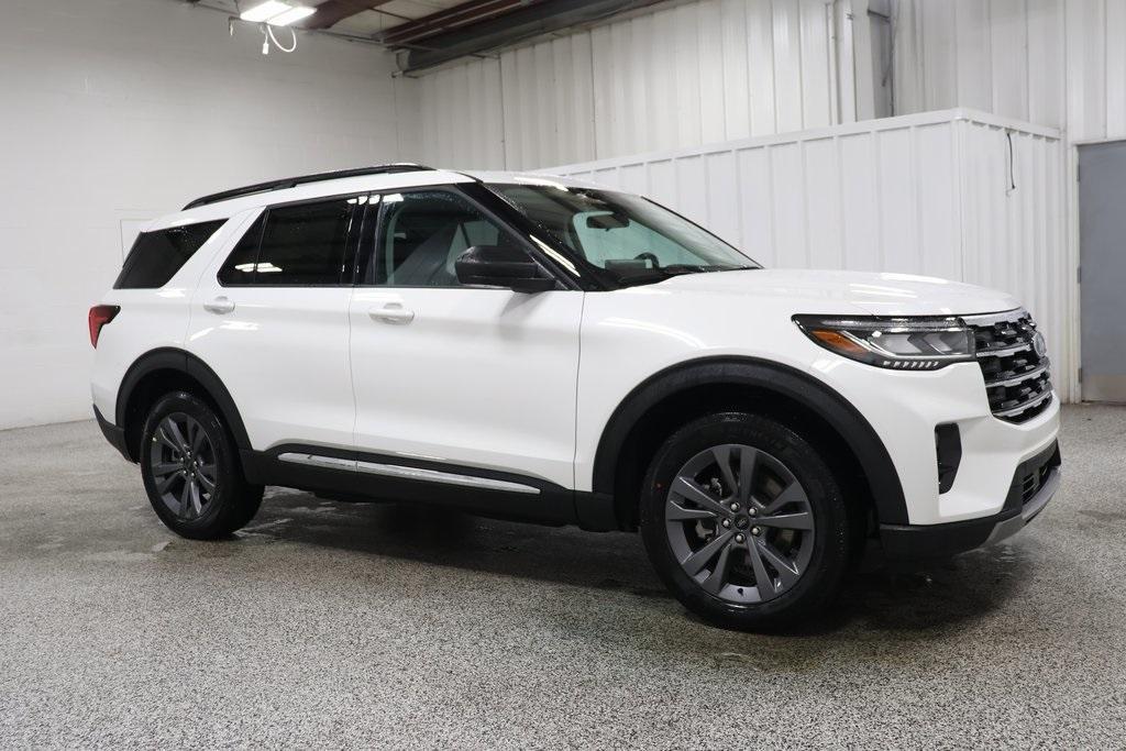 new 2025 Ford Explorer car, priced at $47,084