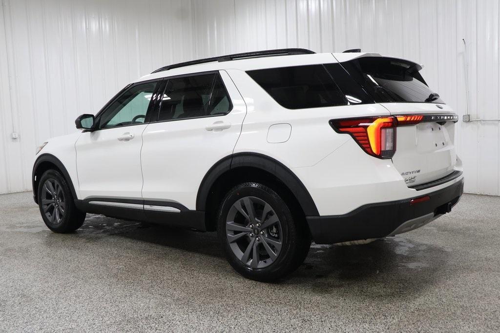 new 2025 Ford Explorer car, priced at $47,084