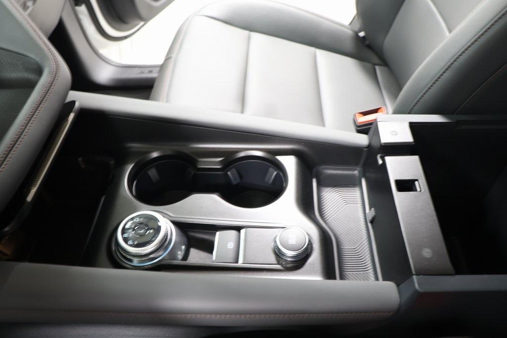 new 2025 Ford Explorer car, priced at $47,084