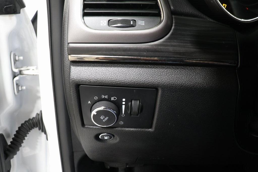 used 2019 Jeep Grand Cherokee car, priced at $18,200