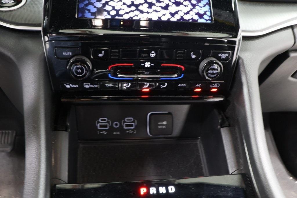 used 2024 Jeep Grand Cherokee L car, priced at $31,970