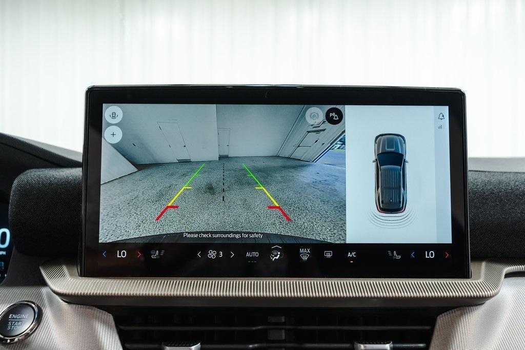 new 2025 Ford Explorer car, priced at $48,680