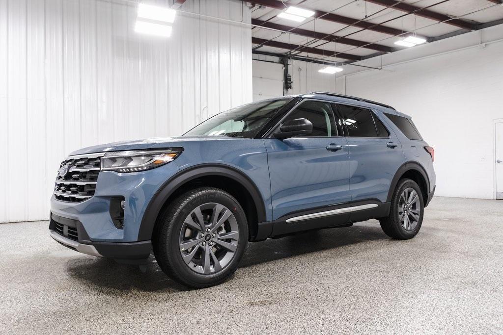 new 2025 Ford Explorer car, priced at $48,680