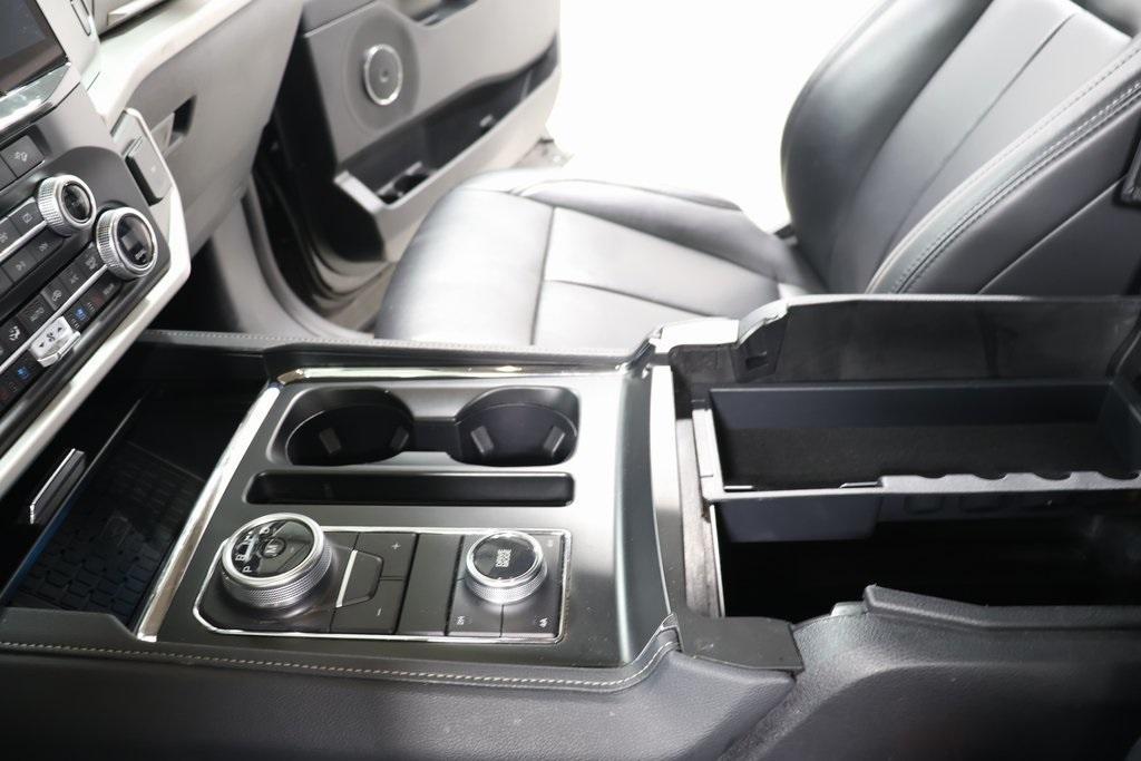 used 2024 Ford Expedition car, priced at $50,950