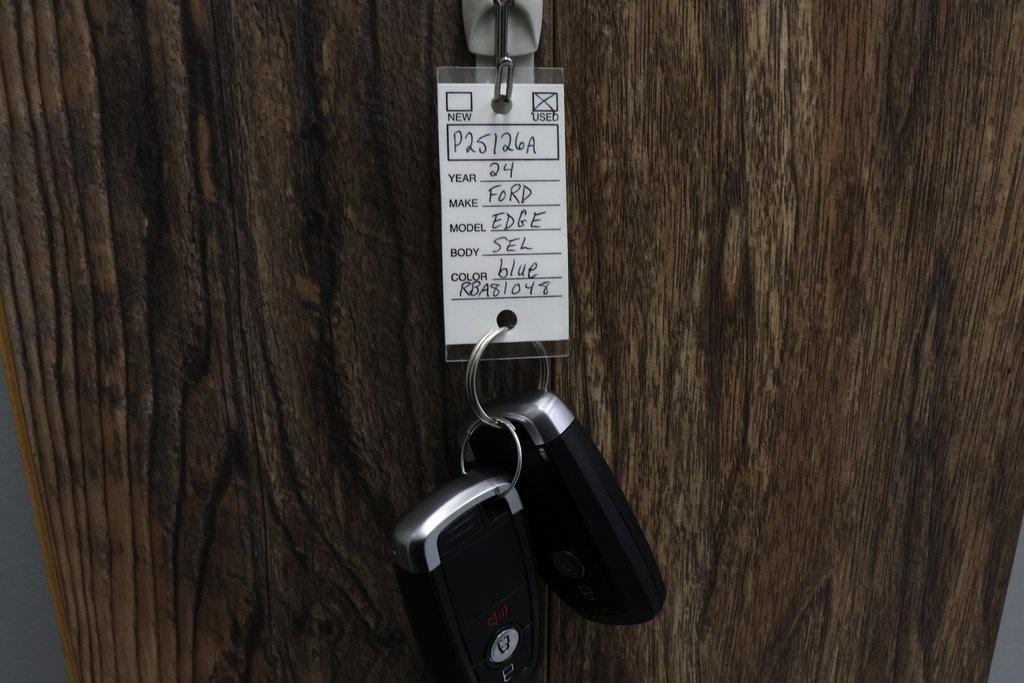 used 2024 Ford Edge car, priced at $28,408