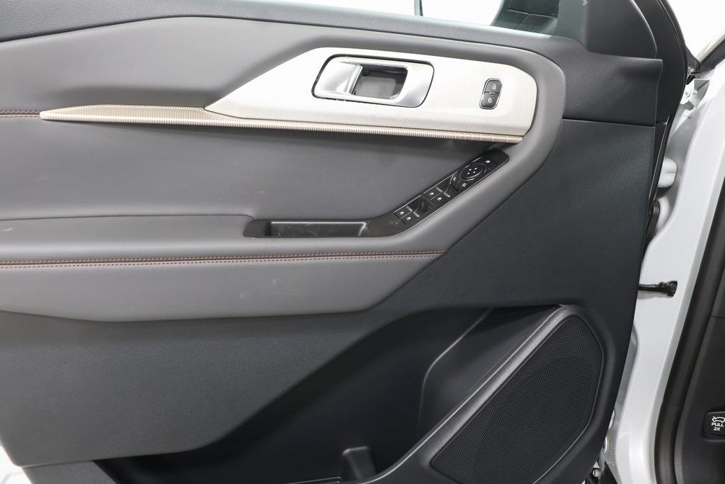 new 2025 Ford Explorer car, priced at $44,847