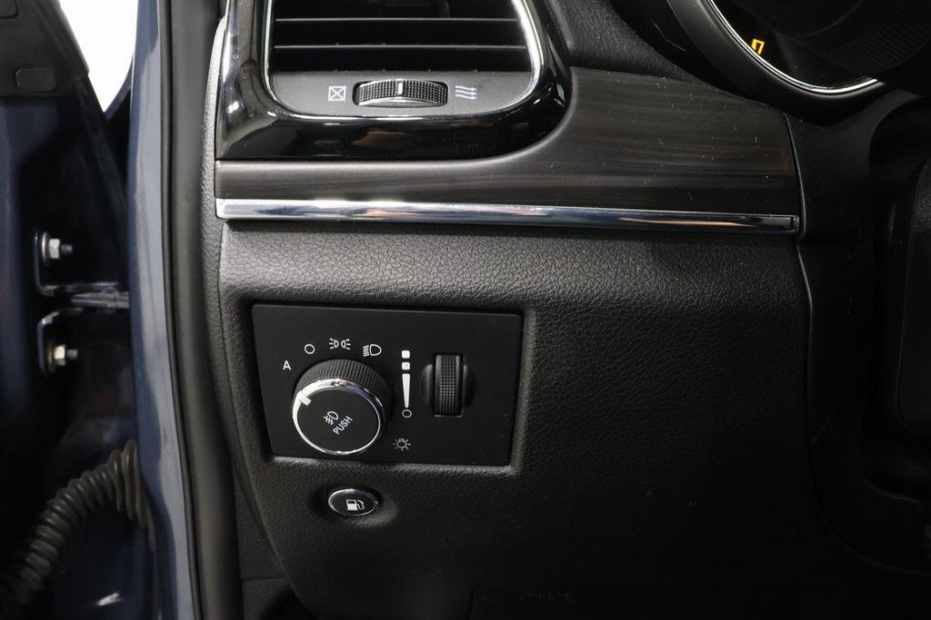 used 2021 Jeep Grand Cherokee car, priced at $20,995