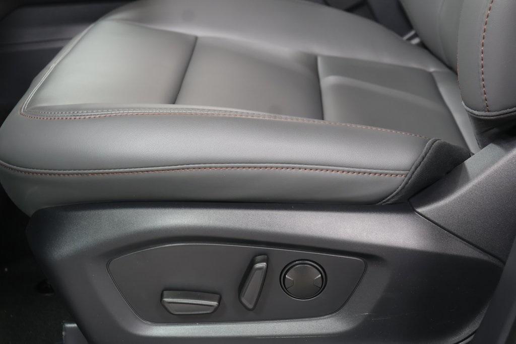 new 2025 Ford Explorer car, priced at $44,295