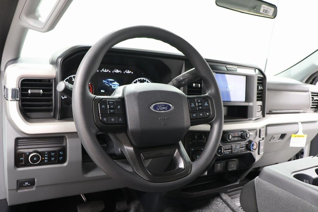 new 2025 Ford F-350 car, priced at $54,995