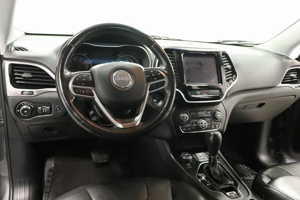 used 2019 Jeep Cherokee car, priced at $17,260