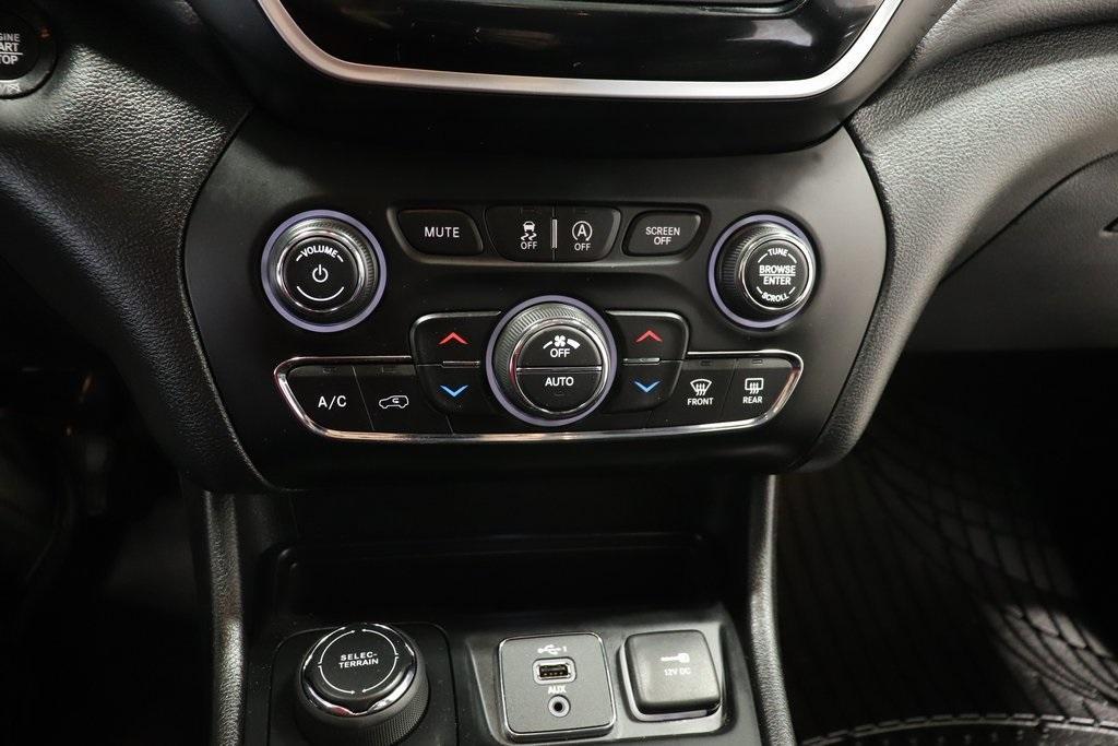 used 2019 Jeep Cherokee car, priced at $17,260