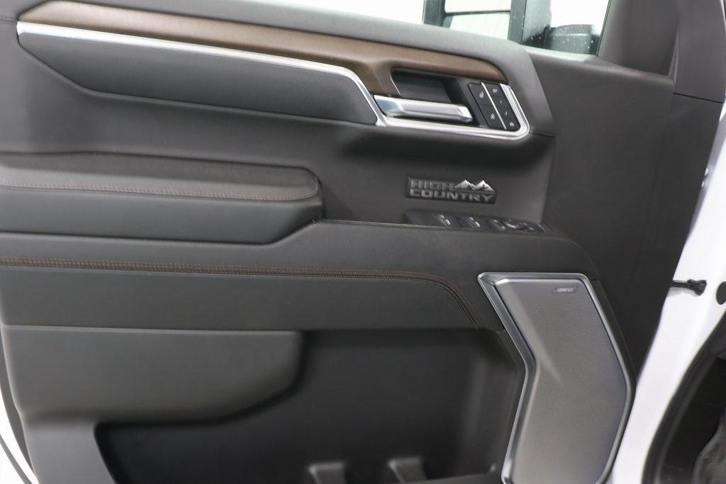 used 2025 Chevrolet Silverado 1500 car, priced at $62,994