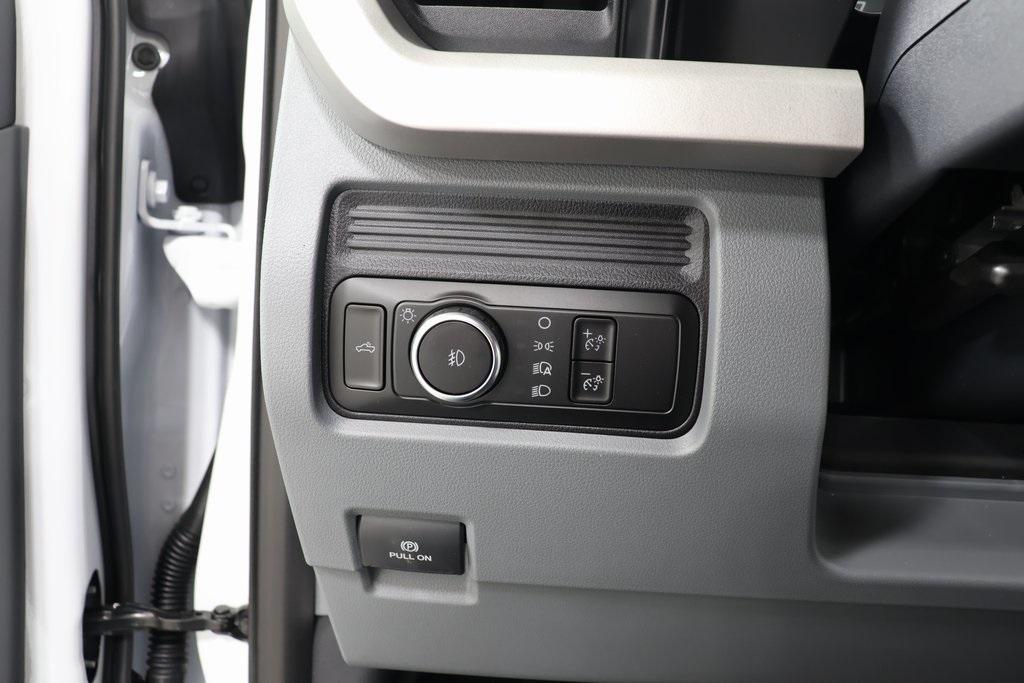 new 2025 Ford F-250 car, priced at $48,860