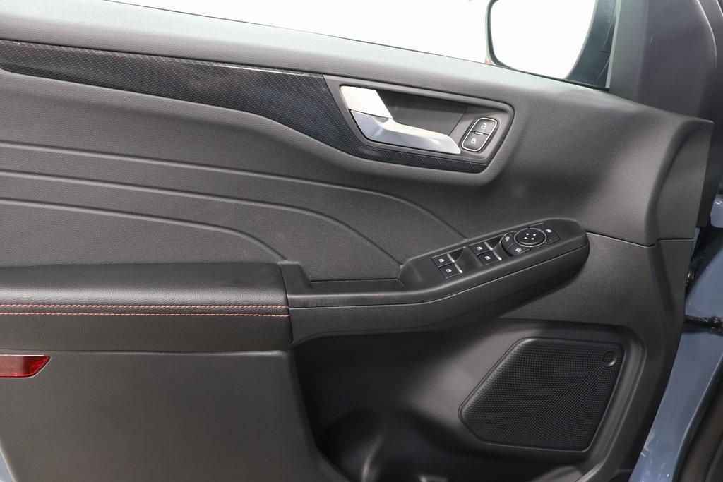 new 2025 Ford Escape car, priced at $27,500